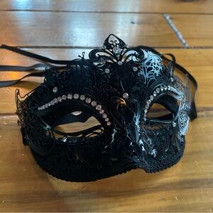 Masquerade Mask in black with embellishments